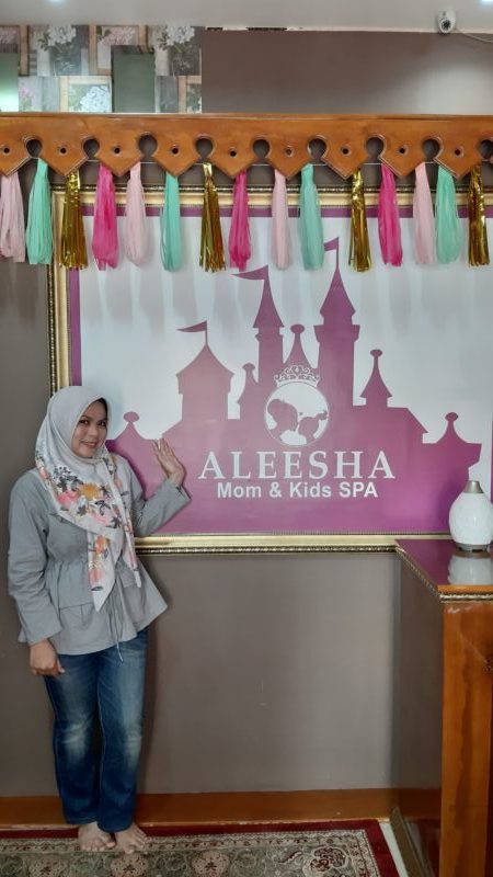 Aleesha Mom And Kids Spa Membuat Mama Dan Anak Bahagia Bersama - YantiAlif